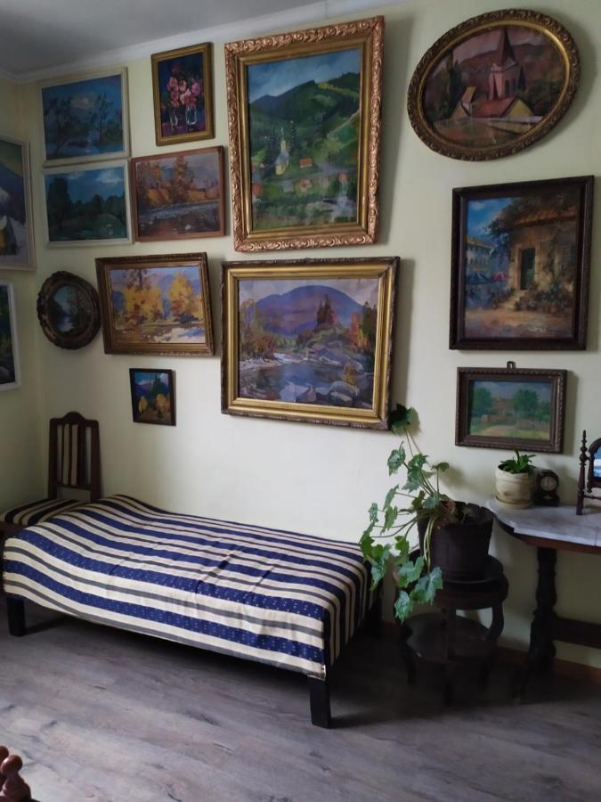 Hotel Vilni Kimnaty Mukačevo Esterno foto